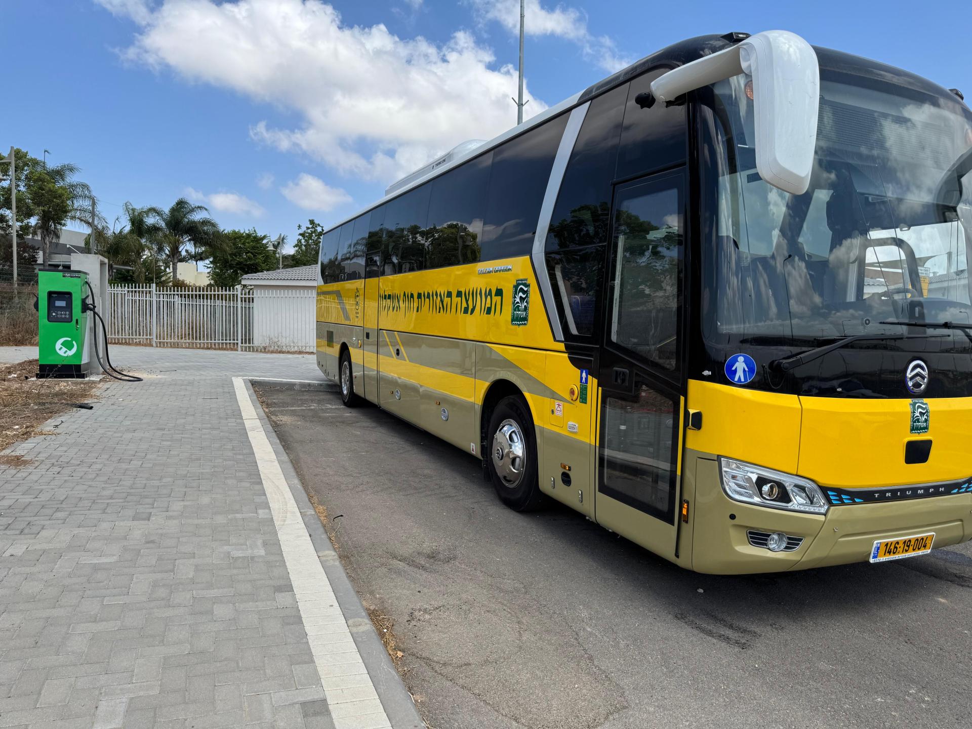 האוטובוס הצהוב החשמלי יתחיל לפעול ב1.9 - 21.8.2025.jpe